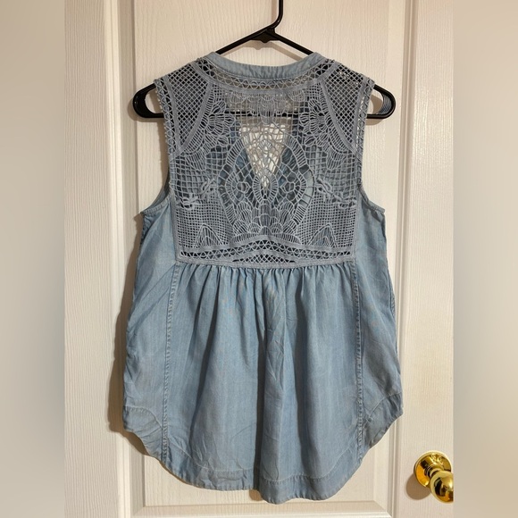 Anthropologie Holding Horses Chambray Crochet Buttoned Sleeveless Blue Top Size4 - Picture 10 of 15